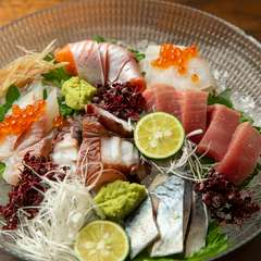 当日北海道から届く新鮮な魚介『お造り7種盛り』