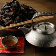 河豚通も驚く旨さ。店主こだわりの『とら河豚のひれ酒』もぜひ！