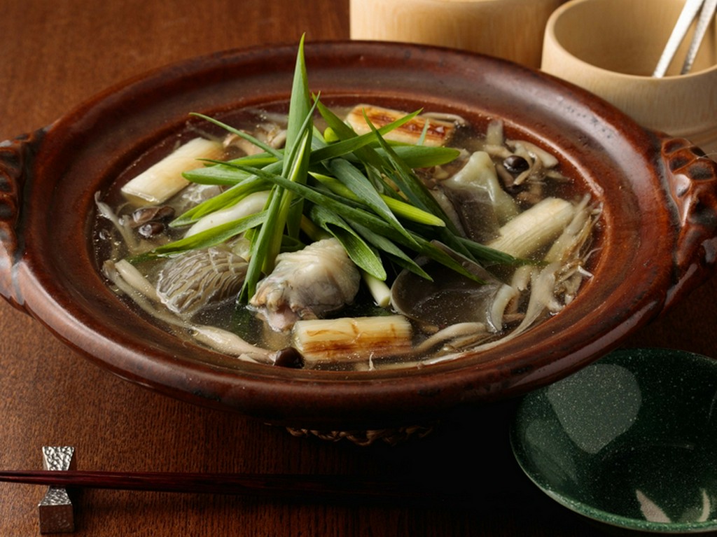高級すっぽんの旨みと滋味を満喫できる！　絶品『丸鍋』