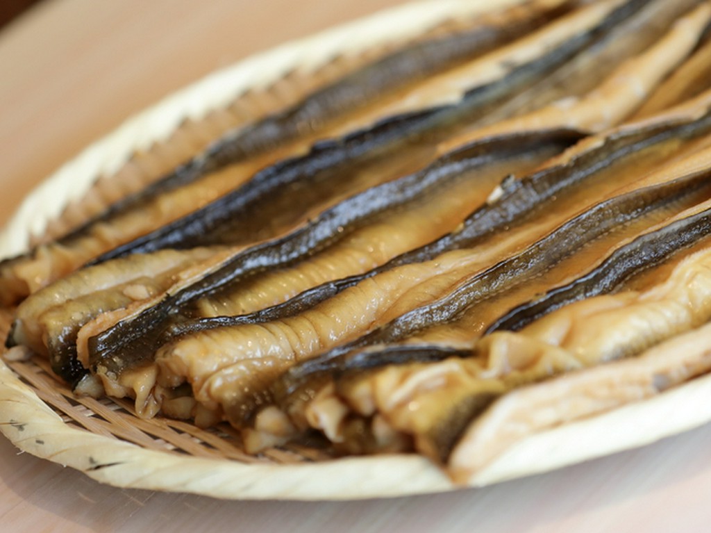 穴子のおいしさは鮮度で決まる！ ふっくら炊かれて香ばしさも残る『穴子』