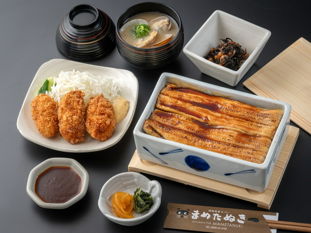 人気の2品がセットになった『穴子と牡蠣フライの共宴』