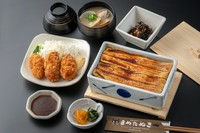 宮島二大名物「あなごめし」と「牡蠣フライ」が一度に楽しめる、お得なセットメニューです。
