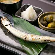 身も味も引き締まったアスリート秋刀魚。