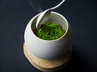 慣れ親しんだ餃子が全くの新しい顔になって誕生