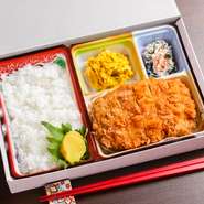 白金豚の特上重ねカツ弁当