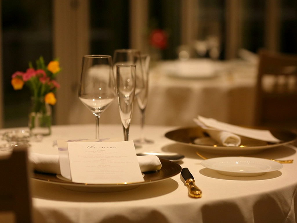 お二人の大切なひとときを演出するムーディな空間♡