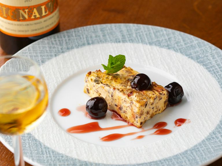 デザートワインと合う『キャラメリゼしたナッツのセミブレッド』