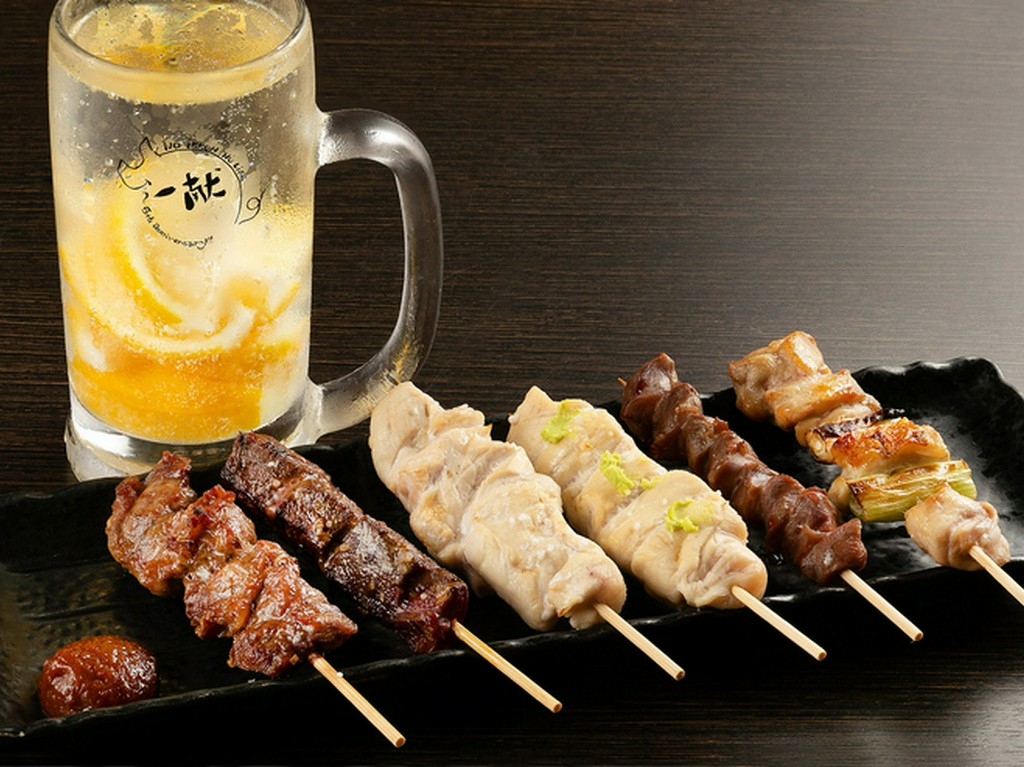 ジューシーな肉を味わえる『おすすめ串焼き　6本盛り』