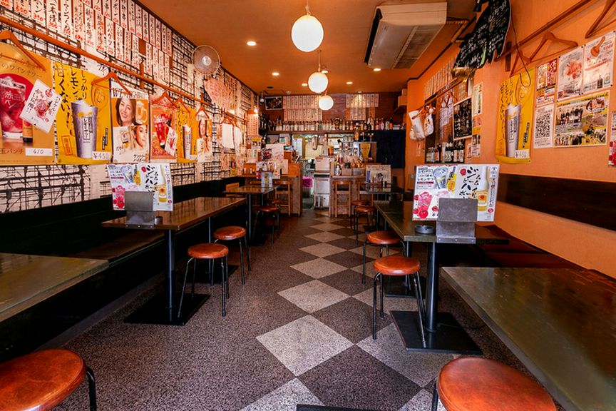 地元客でにぎわう、アットホームなお店