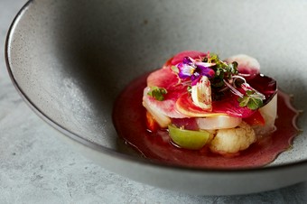 プレゼンテーションも楽しいスペシャリテ『33vegetable（改）』