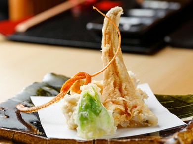 接待や会食にも喜ばれる、コスパ抜群の豪華な『天ぷらコース』