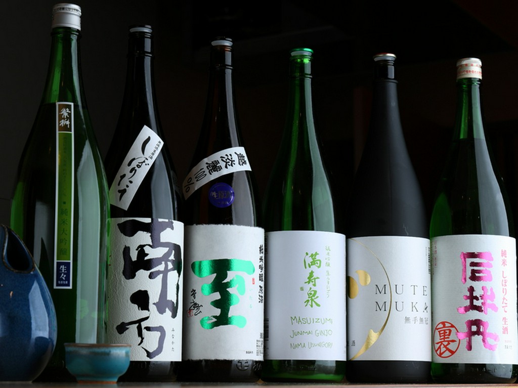 料理に合わせて選び抜いた、6種類の日本酒をラインナップ