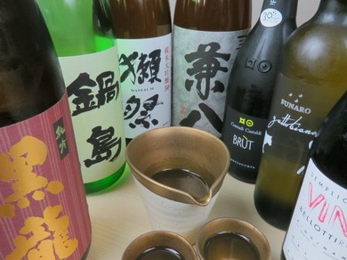 料理に合わせて選び抜いた、6種類の日本酒をラインナップ