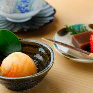 手づくりデザート2品の一例『紅茶の外郎』と『みかんとヨーグルトのシャーベット』