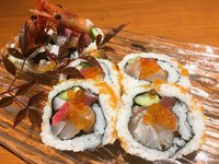 その日、その時季の季節の魚介をたっぷり堪能できる『造り盛合せ』