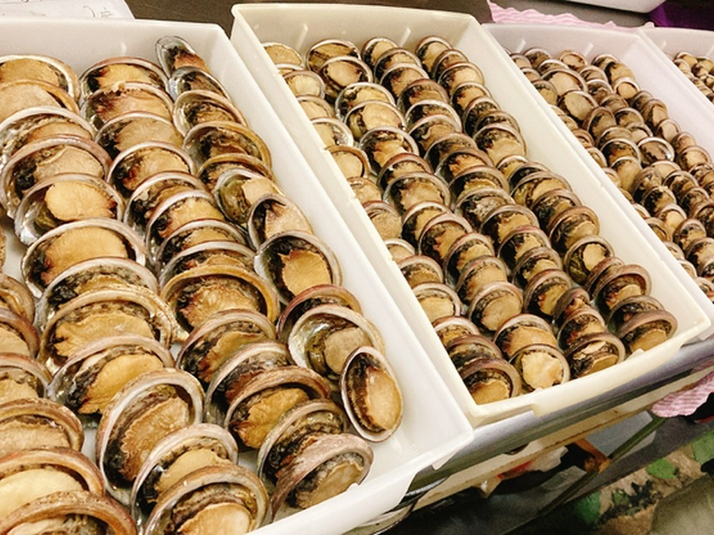 希少性の高い地魚を堪能。上質な味わいに恍惚となる『活赤っぽ煮付け』