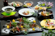 和歌山の旬を味わって頂く、京懐石をアレンジしたシェフおすすめのコースです
デートや大事な会食などに！