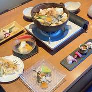 団体様や新・忘年会におすすめのコースです！
飲み放題有り(＊店舗まで問い合わせ下さいませ。)