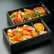 海鮮ちらし  (特選二段重)