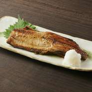 身の厚いジューシーなホッケを使用しています。