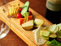 群馬県から直送の素材を使用した『有機野菜のゴロゴロサラダ』