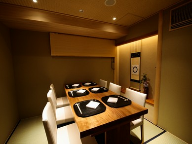 旬の食材を使った料理でゲストをおもてなし