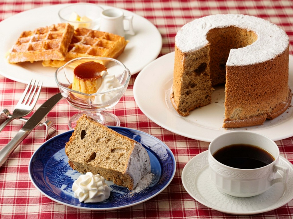 食べると思わずホッコリしてしまう、家庭的なスイーツも充実
