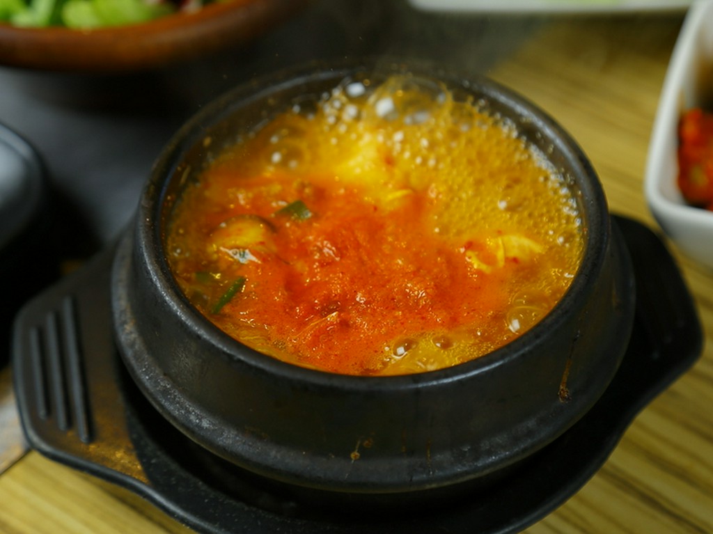 深い味わいの『スンドゥブ（豆腐チゲ）』