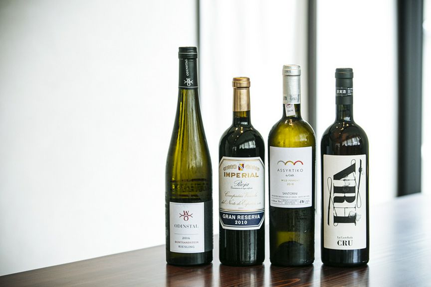 かの名ソムリエが篠原氏の料理に合わせセレクトした厳選ワイン