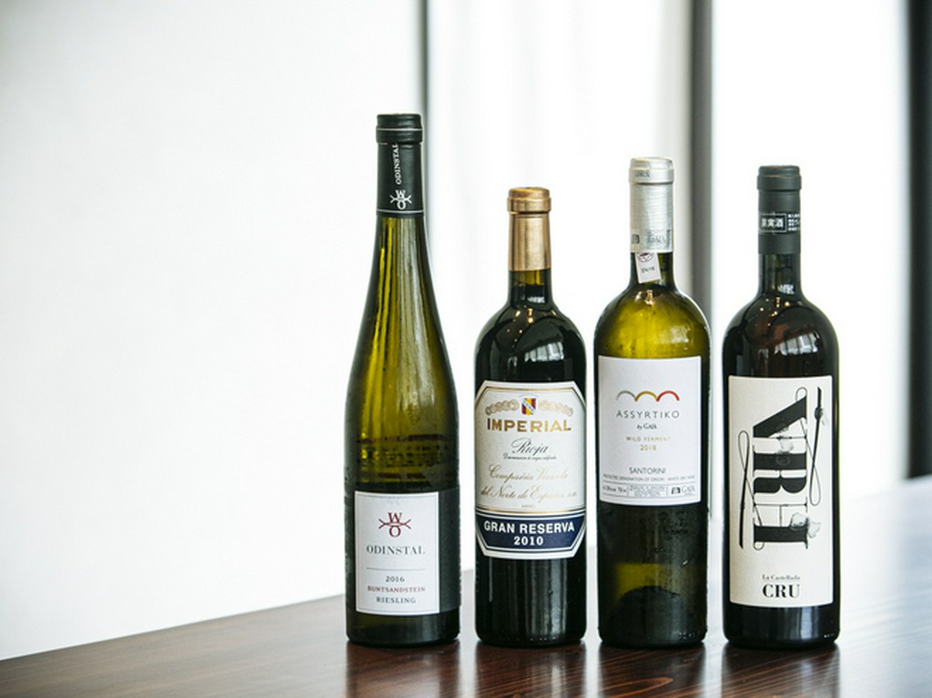 かの名ソムリエが篠原氏の料理に合わせセレクトした厳選ワイン