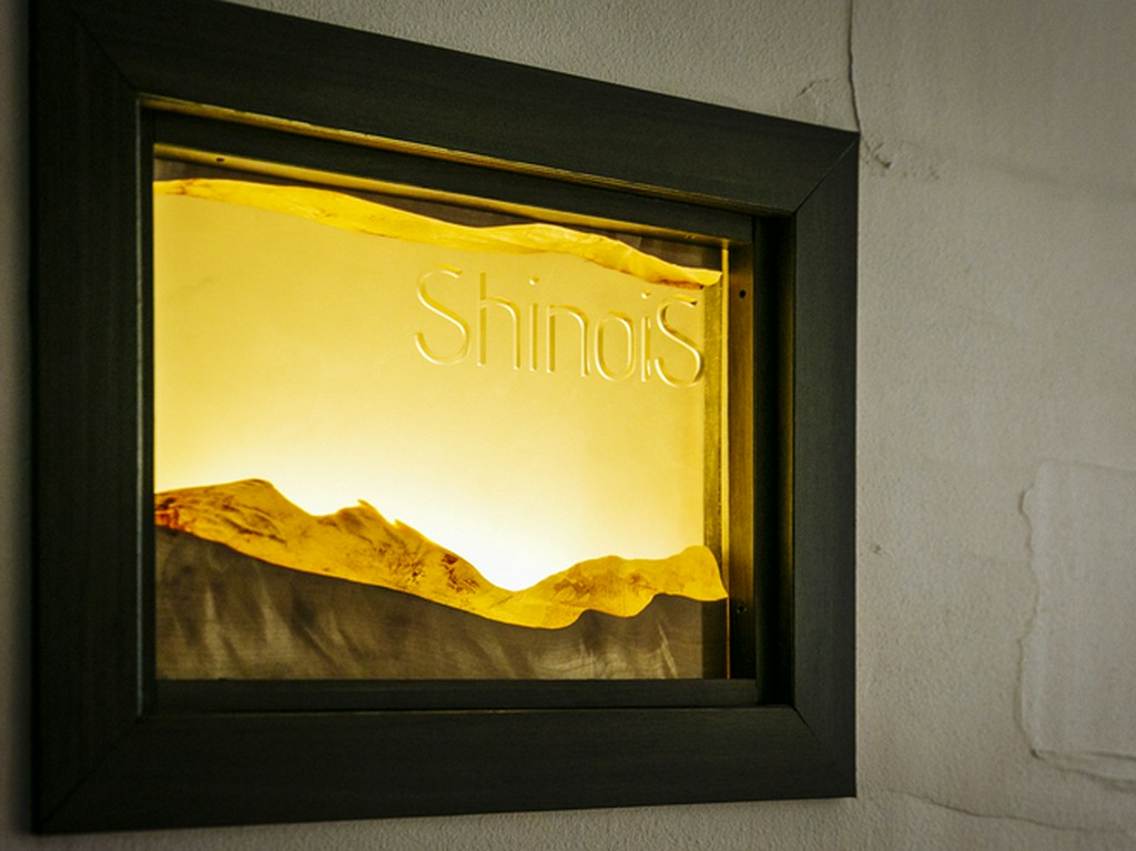 目抜き通りから1本外れた、路地裏にひっそりと