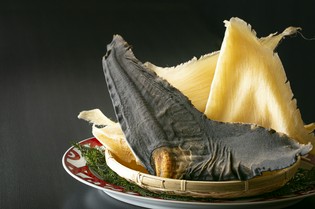 現場を訪れ、生産者の声を聞いたうえで仕入れる納得のフカヒレ