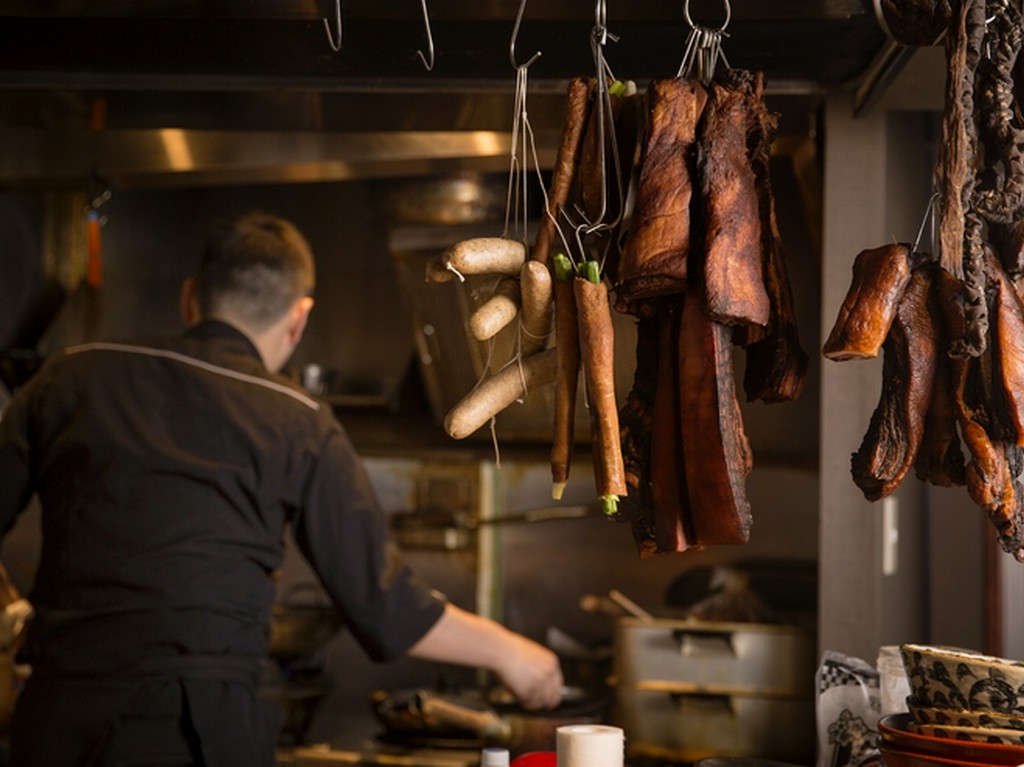 メインにはもちろん、調味料としての役割もあるシャルキュトリ
