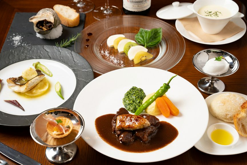 特別な日の特別なディナーに『グランシェフおまかせフルコース』