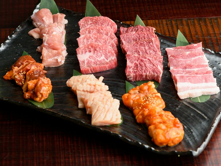 日本有数の黒毛和牛の産地・南九州から直接仕入れる牛肉