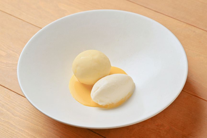 マンゴー・パッションフルーツ・ヴァニラのキューブ フロマージュブランのソルベ