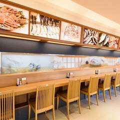 マイペースでおいしい鮮魚を堪能できる、お一人様の特等席