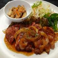 ごはん・お味噌汁・惣菜付き