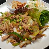 ごはん・お味噌汁・惣菜付き