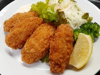 ごはん・お味噌汁・惣菜・漬物つき