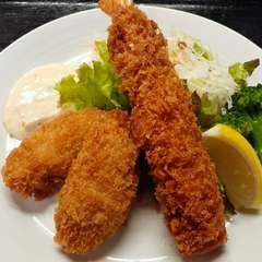 冬季（10月～3月）限定》大海老＆広島産カキフライ定食
