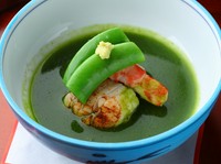 旬の野菜をメインにした前菜。
※写真は『青菜のすり流しのお浸し』です。