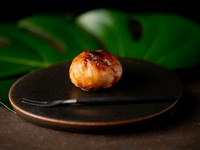 この上ない美味しさと食感にうなる！　『SHIBU 特製つくね』