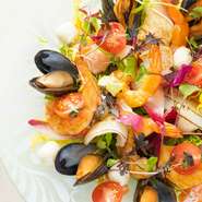 女子会利用としてもオススメです。一品一品、シェフのこだわりをしっかりと詰め込んだ料理の数々は、お客様の満足感を高めます。6名様より個室利用も可能です！お店に相談してみては。