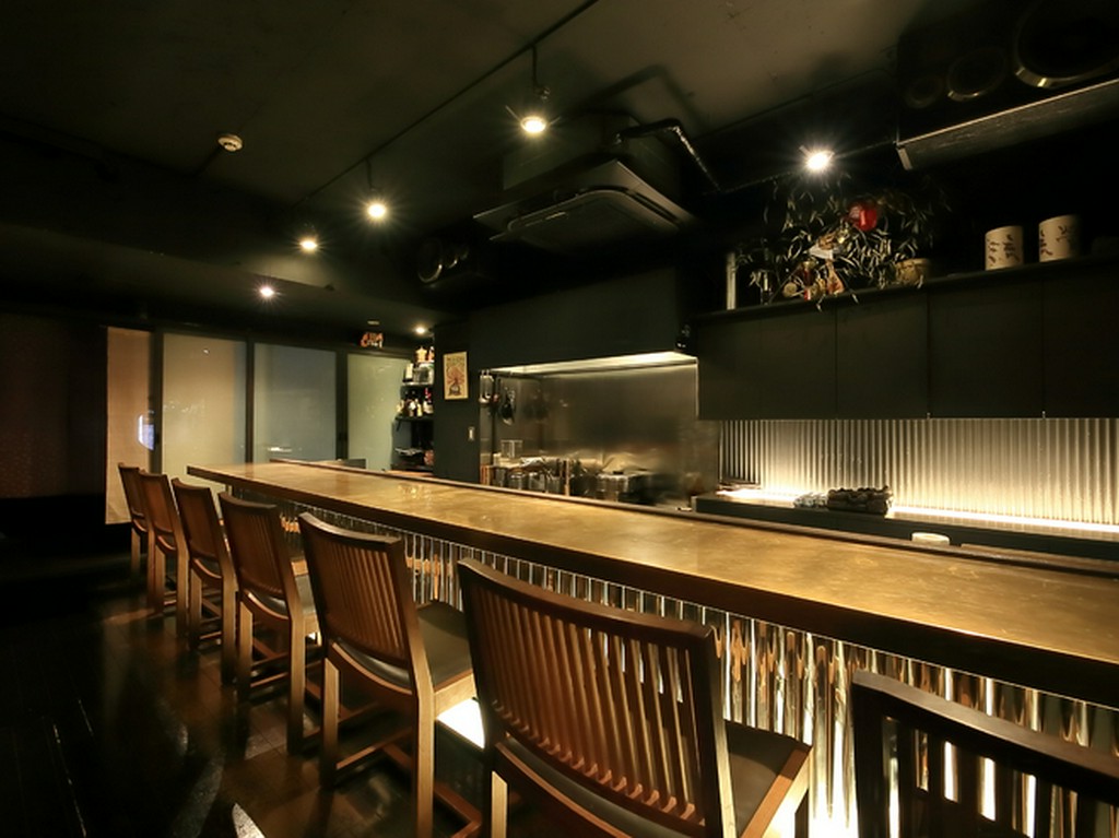 カウンター席で気ままにお一人さまもオススメ