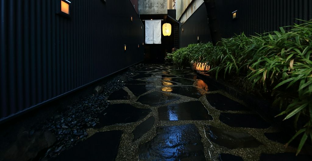 丸太町の一角に佇む大人の隠れ家