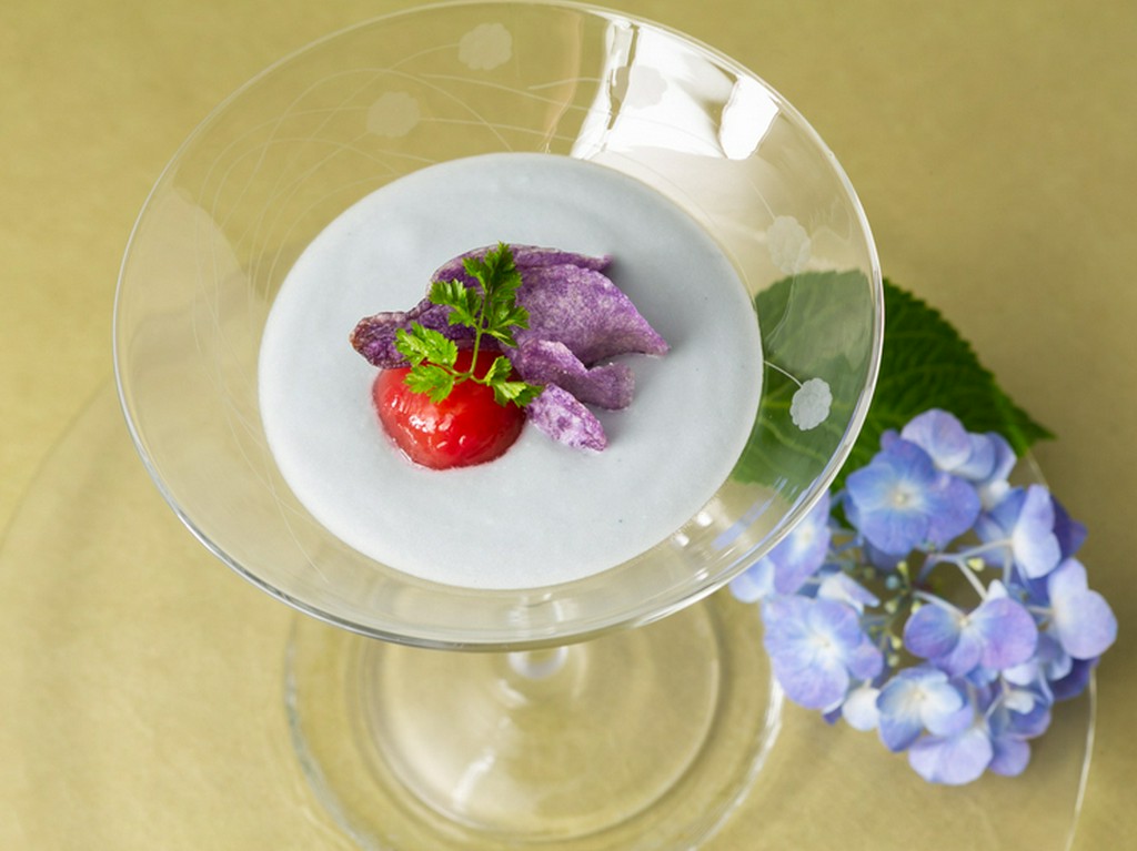 シャドークイーンの冷製ポタージュ