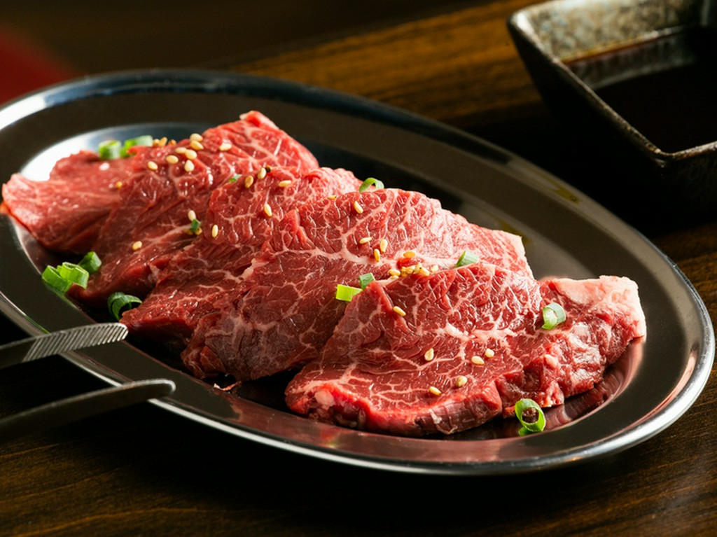 ファーストドリンクとともに頼みたい『ドラゴンカルビ』