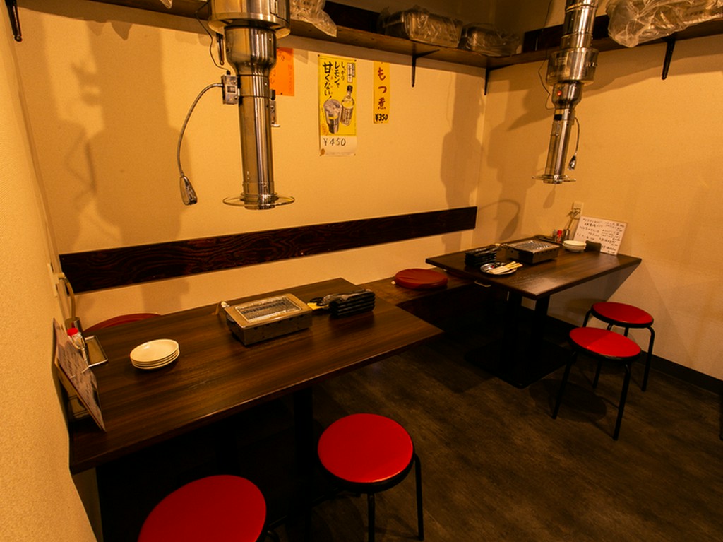 仕事帰りにふらっと立ち寄って、同僚と飲み明かすなんていかが