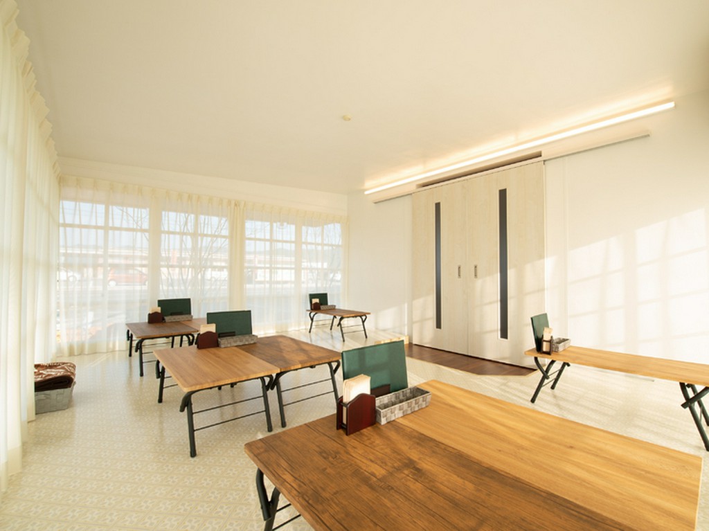 子どもと一緒に訪れたい、落ち着いて食事ができるゆとりある空間